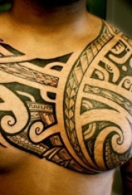 男生胸口上黑色素描创意几何元素部落纹身图片