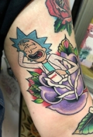动漫人物纹身男生手臂上花朵和动漫人物纹身图片