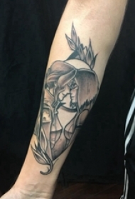人物肖像纹身 男生手臂上植物和情侣纹身图片
