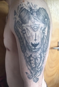 山羊头纹身撒旦 男生手臂上山羊头纹身撒旦黑灰纹身图片