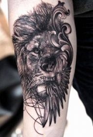 狮子头纹身 女生手臂上狮子头纹身图片