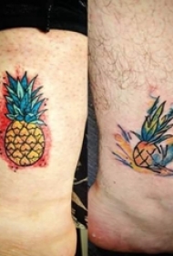 小腿对称纹身 男生小腿上彩色的菠萝纹身图片