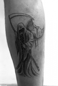 死神镰刀纹身图案 男生小腿上黑色的死神纹身图片