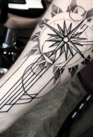 几何纹身 男生手臂上几何纹身梵花纹身图片