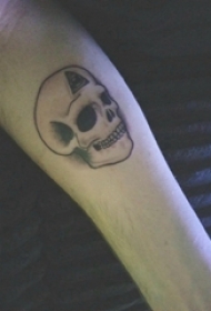 纹身骷髅头 男生手臂上骷髅纹身恐怖纹身图片