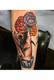 文艺花朵纹身 女生小臂纹身彩色花朵纹身图案