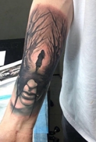 树纹身 男生手臂上树图腾纹身图案