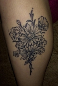 花朵纹身 女生小腿上文艺花朵纹身图片