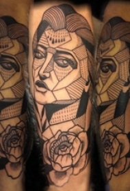 女性人物纹身图案 男生手臂上女生人物纹身图案