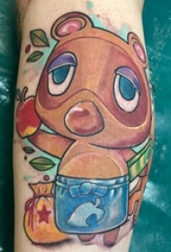 百乐动物纹身 男生小腿上彩色的浣熊纹身图片