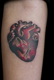手臂纹身素材 男生手臂上心脏和大脑纹身图片