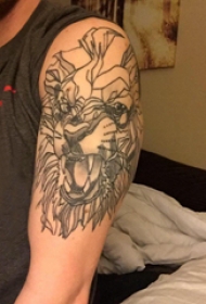 几何动物纹身 男生手臂上几何动物纹身图片