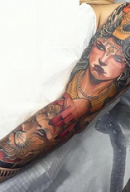 女性人物纹身图案 男生手臂上女性人物纹身图案