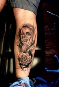 欧美小腿纹身 男生小腿上玫瑰和人物纹身图片
