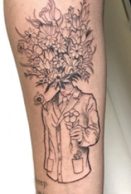 手臂纹身素材 男生手臂上人物和花朵纹身图片