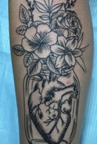 花朵纹身 女生小腿上花朵纹身图片