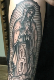 手臂纹身图片 男生手臂上黑色的菩萨纹身图片