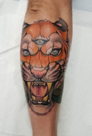 手臂纹身素材 男生手臂上彩色的老虎纹身图片