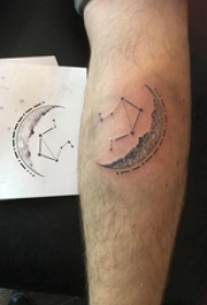 手臂纹身素材 男生手臂上星座和月亮纹身图片