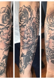 文艺花朵纹身 女生手臂上玫瑰纹身图片