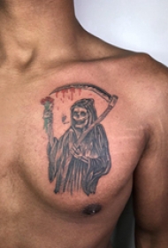 胸部纹身男 男生胸部黑色的死神镰刀纹身图片