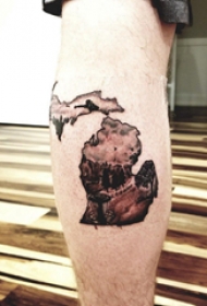 地图纹身 男生腿上创意的地图纹身图片
