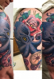 大臂纹身图片 男生大臂上玫瑰和章鱼纹身图片