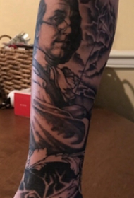 人物纹身图案 男生手臂上人物纹身图案