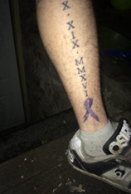 纹身字母设计  男生小腿上黑色的字母纹身图片