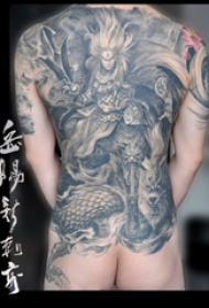 霸气个性的二郎神纹身图片