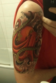 章鱼纹身图案 男生手臂上章鱼纹身图案