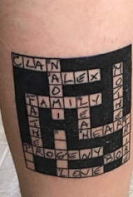 纹身小游戏 男生小腿上黑色的数独游戏纹身图片