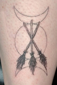 纹身小腿女生  女生小腿上黑色的几何图形纹身
