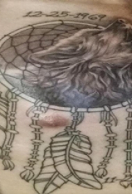 男士捕梦网纹身 男生胸上创意的捕梦网纹身图片