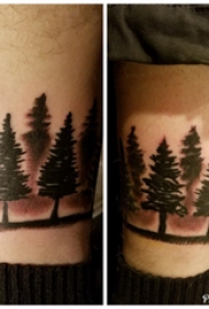 树林纹身图案 男生小腿上黑灰的树林纹身图片