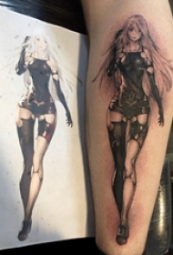欧美小腿纹身 男生小腿上黑色的动漫人物纹身图片
