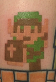 像素风格纹身 男生手臂上彩色的卡通人物纹身图片