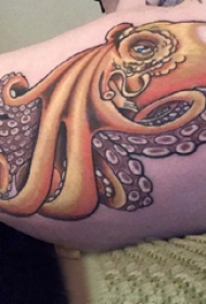 章鱼纹身图案  女生大腿上彩绘的章鱼纹身图片