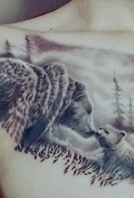 熊纹身  女生胸部熊和风景纹身图片