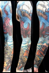 欧美花臂纹身  男生手臂上浪花和帆船纹身图片