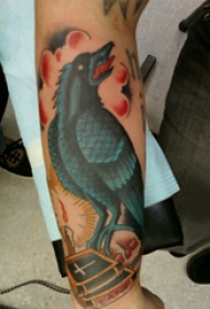 纹身鸟  男生小臂上彩绘的鸟纹身图片