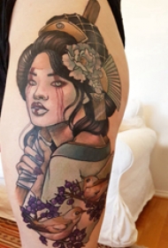 日本艺妓纹身图片 女生大腿上鸟和艺妓纹身