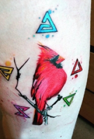 纹身鸟 男生大腿上三角形和小鸟纹身图片