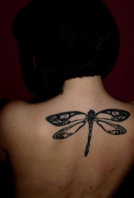 蜻蜓纹身图案   轻巧清新的蜻蜓纹身图案