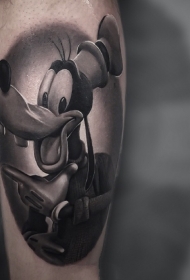 一套欧美动画片角色写实黑灰手臂纹身作品