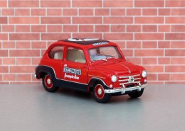 红色的玩具车图片(12张)