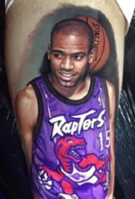 篮球迷的包臂写实篮球明星纹身作品