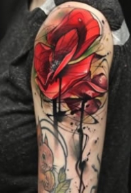 18组红色school风格的玫瑰花朵纹身图案