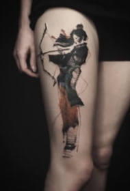 适合大腿和大臂的创意水墨设计纹身图