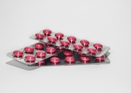 红褐色的药片图片(10张)